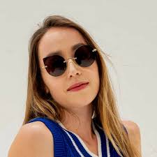 Daniel Luca 🦄 على X: "I am very surprised nobody is talking about  Oviators. A one-of-a-kind eyewear collab between Salvino Armati & Jack  Butcher is claimable now. I minted these last year