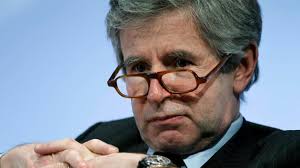 Alain Minc va voter Macron... et se fait traiter de "girouette"