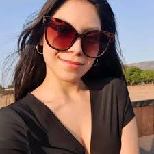 Isabel Raya (@isabelcesenaraya)