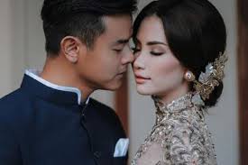 7 Artis Indonesia Lakukan Prosesi Sangjit sebelum Menikah : Okezone  Celebrity