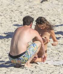 Liam hemsworth hemsworth brothers men's health magazine mode masculine thriller workout routine for men. Gabriella Brooks And Liam Hemsworth At A Beach In Byron Bay 01 16 2020 Hawtcelebs