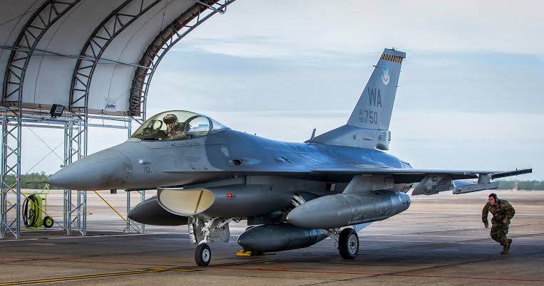 Compra de cazas F-16 como los que compró Argentina sería un error para el Perú? | WEB OJO PRINT | POLITICA | OJO