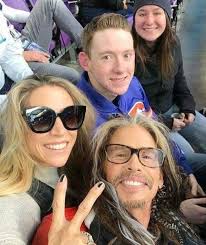 Steven Tyler spending quality time with his girlfriend and girlfriend's  brother and sister.🥰❤️ #rocknroll #RockAndRoll #thebest #usa #rockmania  #rockstar #USAToday #rockband #rockmusic #Trending #music #rock