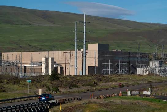 Oregon data centers by the numbers: 111 facilities consume nearly  one-quarter of state's power, according to new report - OPB