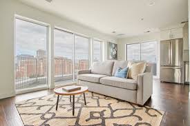 Virtually tour a variety of one bedroom apartments to figure out which layout aligns with your living needs. Stylish 1br At Baltimore Place Neighborhood Apartment Rentals Sonder