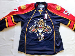 It lives in pinelands, tropical hardwood hammocks, and mixed freshwater swamp forests. Nhl Florida Panthers Trikots Gameworn Eishockey Bilder