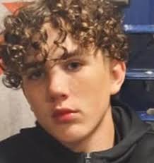 I'm wondering if anyone knows a chap called Bernard Patrick Edwards born  2/8/1941, he would be 74 nearly 75 years old now. He born and raised in  Liverpool, a family member lost