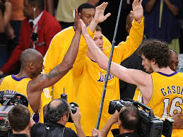 Jun 25, 2021 · pau gasol está dando sus últimos pasos sobre una cancha de baloncesto. Nba Pau Gasol Benennt Tochter Im Gedenken An Kobe Bryant