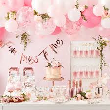 A bachelorette party is not complete without the rosé! Bachelorette Party Decorations