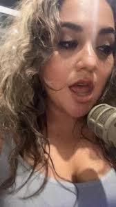 Salgo bien cansado del jale y eso que nomás voy a cotorrear.