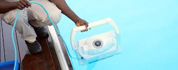 Par exemple, si votre piscine est à angles droits et carrelée, il est fort probable que le robot. Quel Robot Nettoyeur Choisir Pour Sa Piscine Coque Polyester Generation Piscine