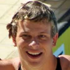Cesar cielo filho after moving to the united states at age 18 to train at auburn university, césar cielo filho quickly developed into the world's fastest freestyle sprinter. Cesar Cielo Swimmer Alter Geburtstag Bio Fakten Familie Vermogen Grosse Mehr Allfamous Org