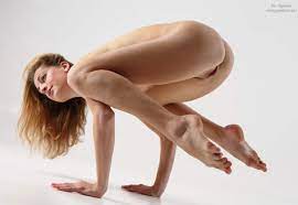 Bilder nackt yoga