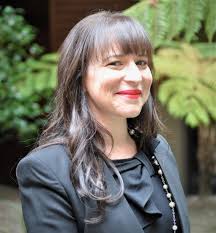 Beth Mora's Instagram, Twitter & Facebook