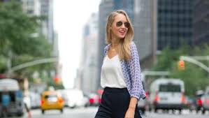 Terus bagaimana caranya menutupi perut buncit agar tetap terlihat langsing dan cantik? Ternyata Ini Lho Tips Mudah Menyamarkan Perut Buncit Kamu Wajib Tiru Ladies