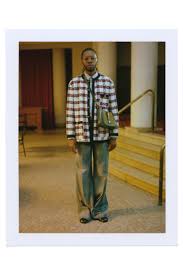 Billie eilish was one of the most anticipated performers at tonight's grammy awards—and she and brother finneas certainly didn't disappoint. Harry Styles Billie Eilish And More Celebrities Star In Gucci S Latest Lookbook Vogue