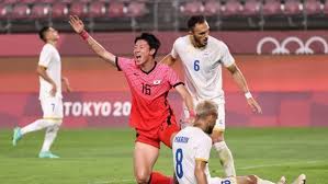올림픽를 포함한 전 세계 여러 대회의 최신 축구 뉴스, 라이브 스코어, 경기 결과와 일정, 순위, 이적 소식에 선수 프로필까지 ì¶êµ¬ëí'í ì¨ë'ë¼ì¤ì  ì ë° ëªë¨ íì  í©ìì¡° ìí± ì´ê°ì¸ ë²¤ì¹