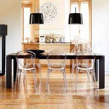 Pieds en différents types de bois ou de placages de bois, dossiers en cuir ou en tissu avec une belle palette de coloris. Chaise Design En Plexi Transparent Parisienne Connubia Chaises De Salle A Manger Design Chaise De Cuisine Design Chaises De Salon Modernes