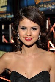Check spelling or type a new query. Selena Gomez In 2010 The Best Celebrity Beauty Looks Of 2010 Included Bold Bangs And Plenty Of Smoky Eyes Popsugar Beauty Photo 6