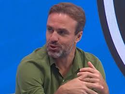 Roger Flores faz ressalva sobre Botafogo após boa estreia: 'Quero ver  jogando em casa contra equipes que vão se fechar'