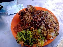 Variants includes nasi goreng kampung, nasi goreng pattaya, and nasi paprik. Nasi Kandar Line Clear Nasi Kandar Line Clear Near Chowra Flickr