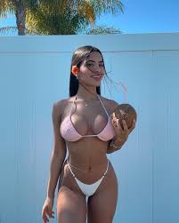 Amyyy Xo - Free pics, galleries & more at Babepedia