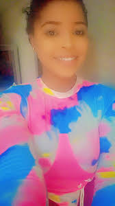 Profile for Mhiz Ellae