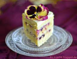 Der kuchen hat eine glasur, die sehr lecker aussieht. Lemon Curd Englische Zitronencreme Aus Ballymaloe Cookery School Zitronencreme Einfacher Nachtisch Zitronencreme Torte