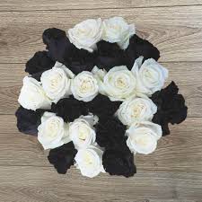 They make you feel special, graceful and elegant at the same time. Black White Exlusive Rose Bouquet Delivery Rosaholics