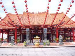 Laksamana cheng ho mengusulkan cadangan kepada maharaja yongle untuk mengadakan perhubungan diplomatik dengan negara & kerajaan lain di seberang lautan sana iaitu dari asia sehingga ke lautan hindi. Taoist Temple Laksamana Cheng Ho Mysarawak S Travelogue