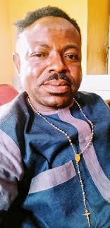 Seriously people? How are you going to get mad at that chick for being  honest?? I know it's been said before but this Chick should be focusing