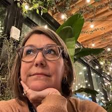 Jennifer Varnell's Instagram, Twitter & Facebook