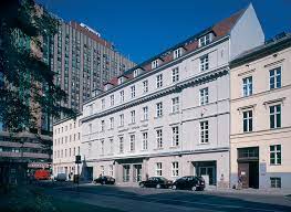 Soenke wortmann, emilia schuele, christoph bach, alica von rittberg, justus von dohnanyi, matthias. Langenbeck Virchow Haus Wieder In Chirurgenhand Berliner Chirurgische Gesellschaft