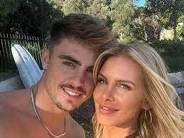 Adixia, très amoureuse : ce changement de vie radicale pour son chéri Simon 