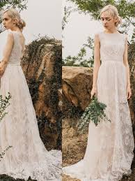 Neckholder brautkleid im angesagten ibiza style luftiger rock und hakeloberteil. Vintage Boho Brautkleid Hochgeschlossen Ruckenausschnitt Lang Spitze Mit Schleppe