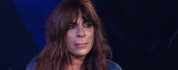 Julie Snyder fait pleurer Anne Casabonne en direct sur le plateau de La  semaine des 4 Julie