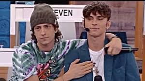 San giovanni rotondo is the name of a town and comune in the province of foggia and region of apulia, in southern italy. Sangiovanni E Deddy Cosa Sta Per Succedere Fan In Ansia