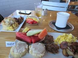 Aktuelle preise für produkte vergleichen! Biscuit And Gravy Sausage Breakfast Potatoes Scrambled Eggs Fresh Fruit Picture Of Alamo Biscuit Company Panaderia San Antonio Tripadvisor