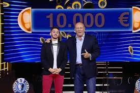 We did not find results for: Gerry Scotti Nella Bufera Suggerisce Al Campione Di Caduta Libera