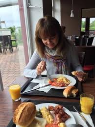 Located in tegernheim, dream inn hotel regensburg is in an area with good shopping. Colazione Bild Von Dream Inn Hotel Regensburg Tegernheim Tripadvisor