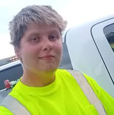 Thinking about selling my dually to get a large SUV.Painful decision.93 7.3  IDI with Banks sidewinder.5spd manual.Drives great.Awesome shape for the  year.Ive done some work to it,still needs a few small things.Powermaster