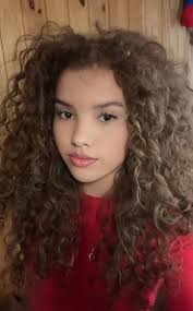 Brazilian beauty and fashion inspiration