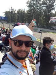 Alan Martz 🧡🏎 💙 (@djalanmartz)