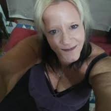 Cheri Hinkle's Instagram, Twitter & Facebook