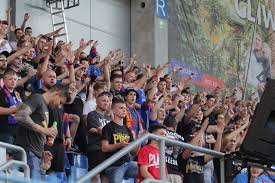 Stadion energa gdansk , gdansk , польша. Piast Gliwice Lechia Gdansk 1 2 Zdjecia Kibicow Niecodzienna Sytuacja Kibice Piasta I Lechii Spiewali Na Zmiane A My Swoje Dziennik Zachodni