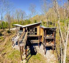 Our july 2021 property listings offer a selection of 32 vacation rentals near center hill lake area. The Treehouse Of Center Hill Lake Treehouses For Rent In Smithville Tennessee United States Lake Cabins Cabin Tree House