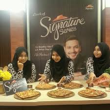View reviews, menu, contact, location, and more for pizza hut restaurant. Pizza Hut Signature Series Hanya Rm12 00 Ayue Idris