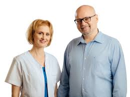 Afaceri de la zero. Laura Ene, de profesie medic nutriţionist, şi soţul ei  au...