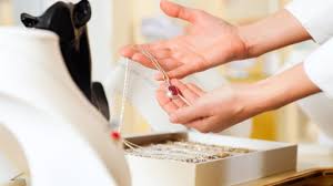 Pour cela, vous devez prendre. Vendre Ses Bijoux Ces Peurs Qui Vous Bloquent Objectif Bijoux