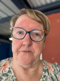 Makeup for sensitive skin recommendations needed